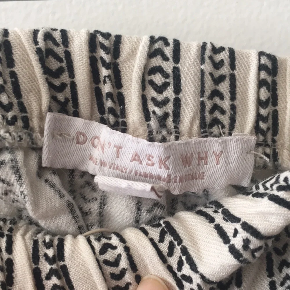 Patterned romper - Picture 3 of 3